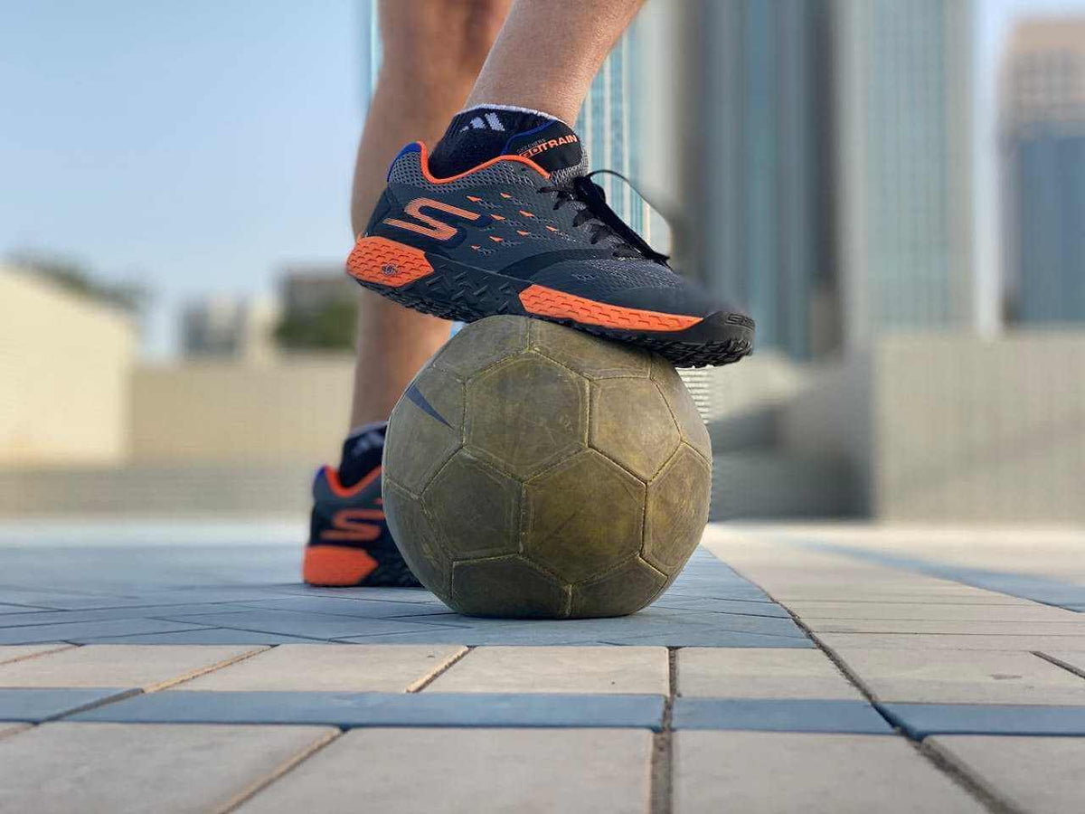 How to Do the 'Around the World' Trick: Learn in 5 Simple Step Photo by Rola Al Homsi