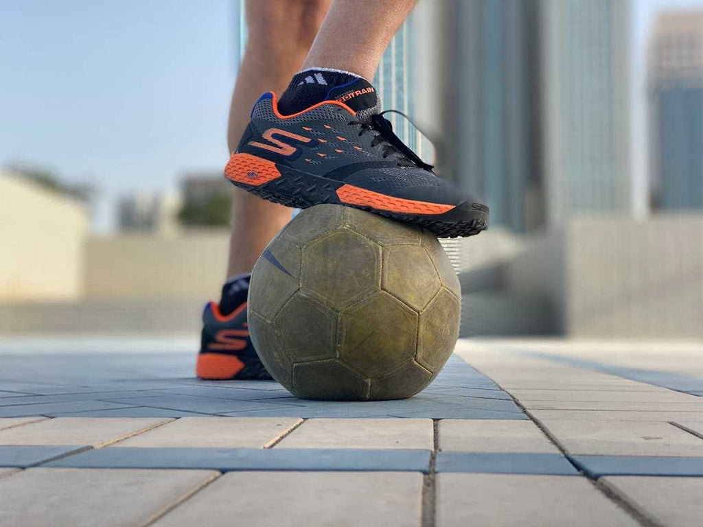 How to Do the 'Around the World' Trick: Learn in 5 Simple Step Photo by Rola Al Homsi